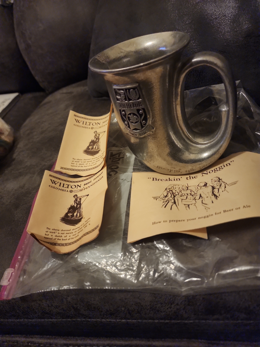 Vintage mickelob beer 1896 Heavy duty wilton Pewter mug with original papers